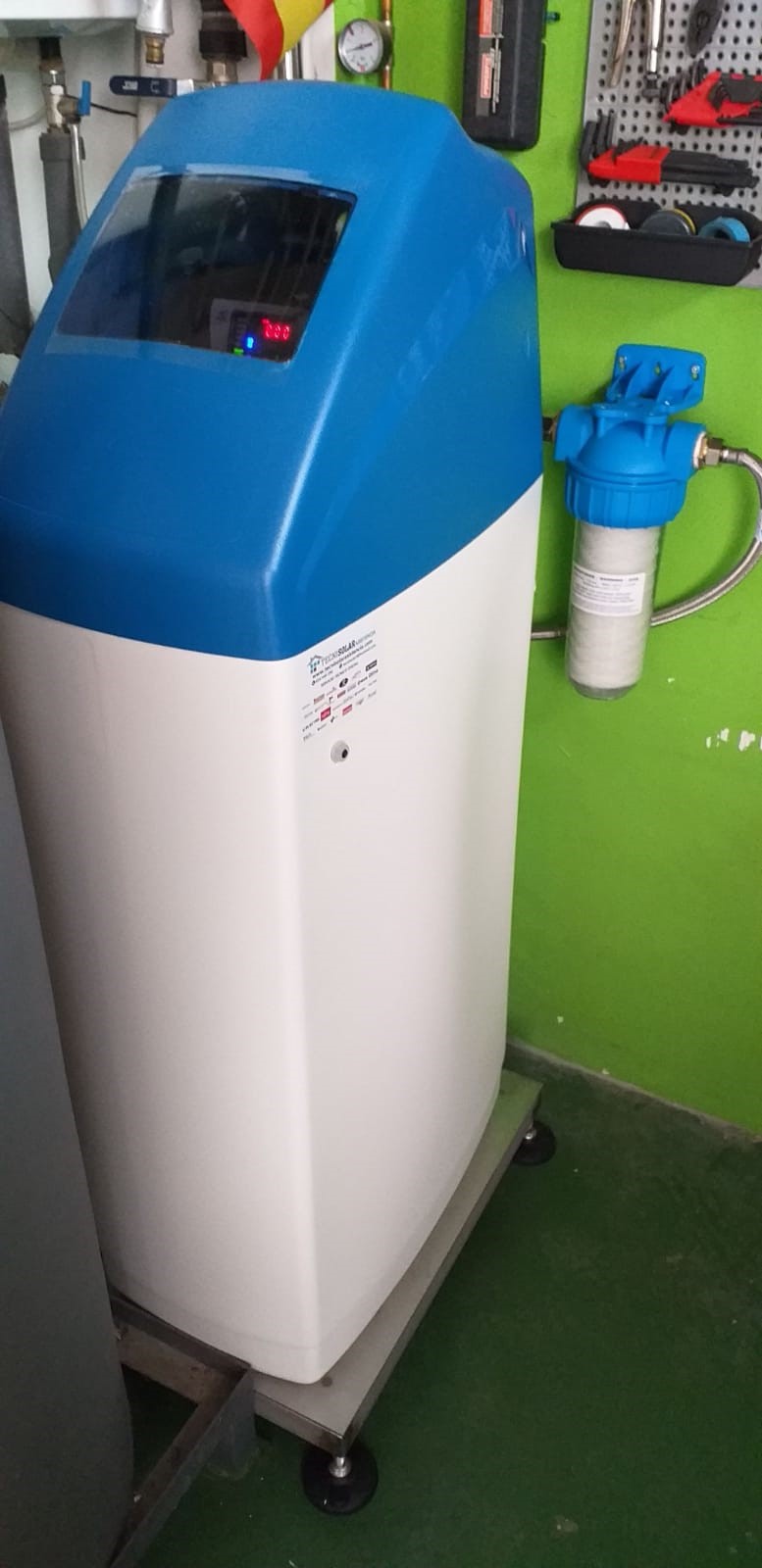 Descalcificador agua volumetrico swan 25 krm insol 25 lts de resina -  Tecnisolar Asistencia